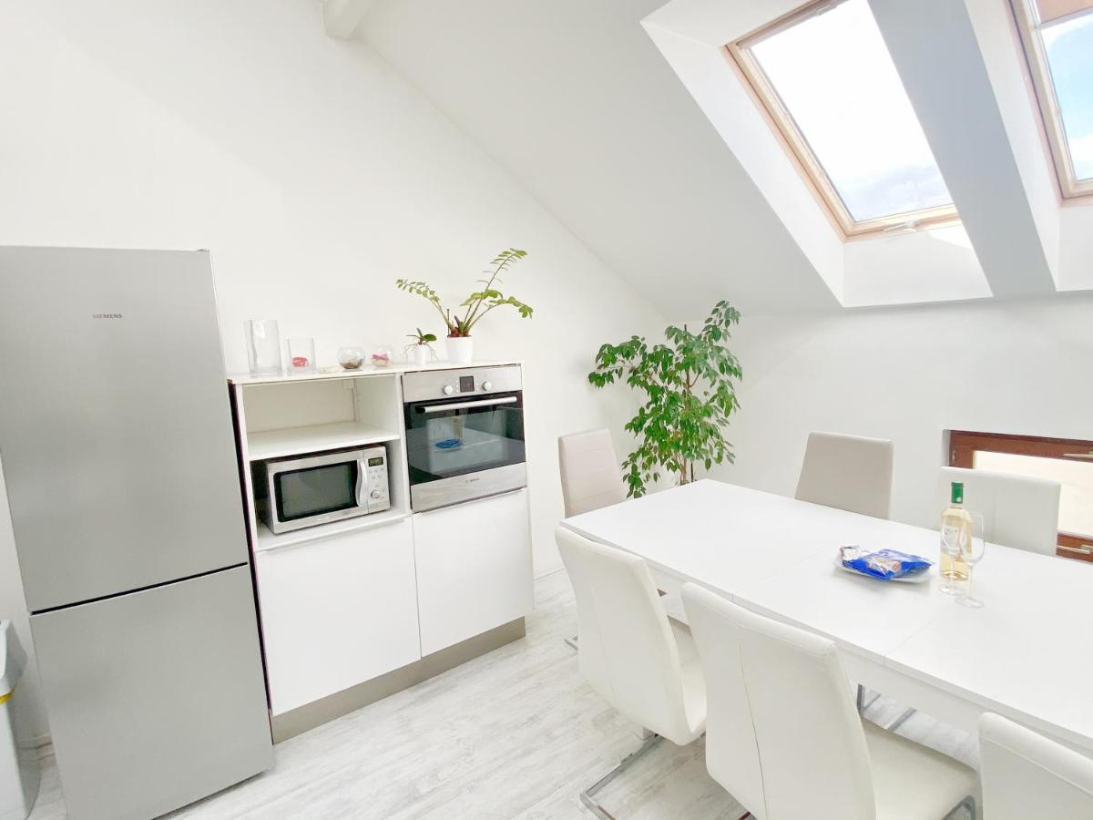 Loft With Rooftop And Free Parking In Garage Budapest Exterior foto