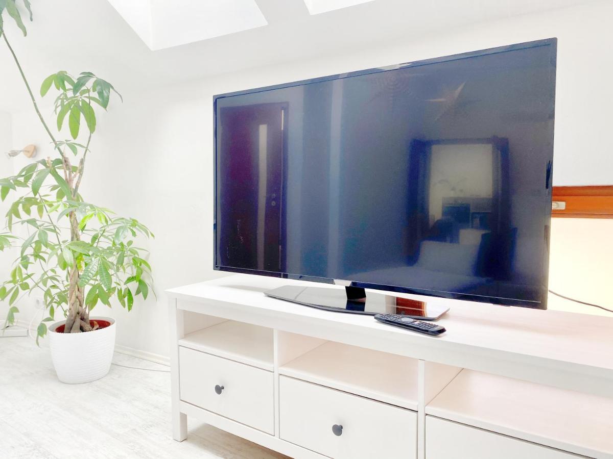 Loft With Rooftop And Free Parking In Garage Budapest Exterior foto
